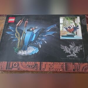 LEGO Blue and Black Bird Model Kit